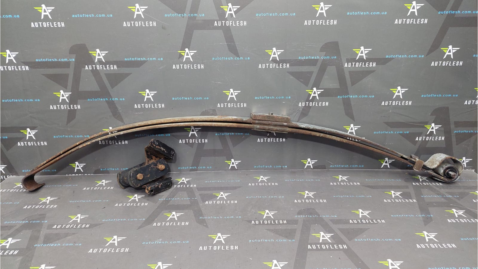 Рессора передняя A6673204002, A6683200502 Mercedes T2 609D Vario Rex бу